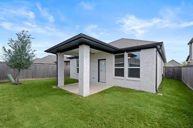 Building Photo - 12927 California Palm Ct