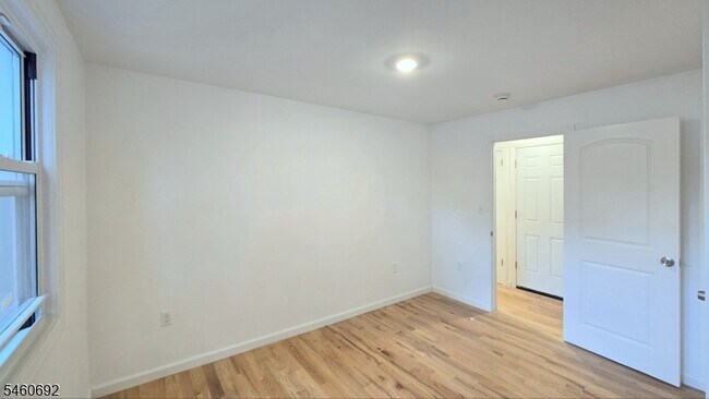 Building Photo - 76 Baldwin Pl