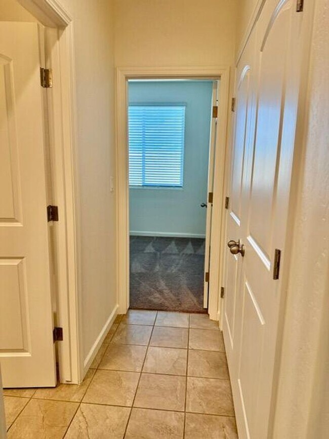 Building Photo - 1762 Bolton Ave