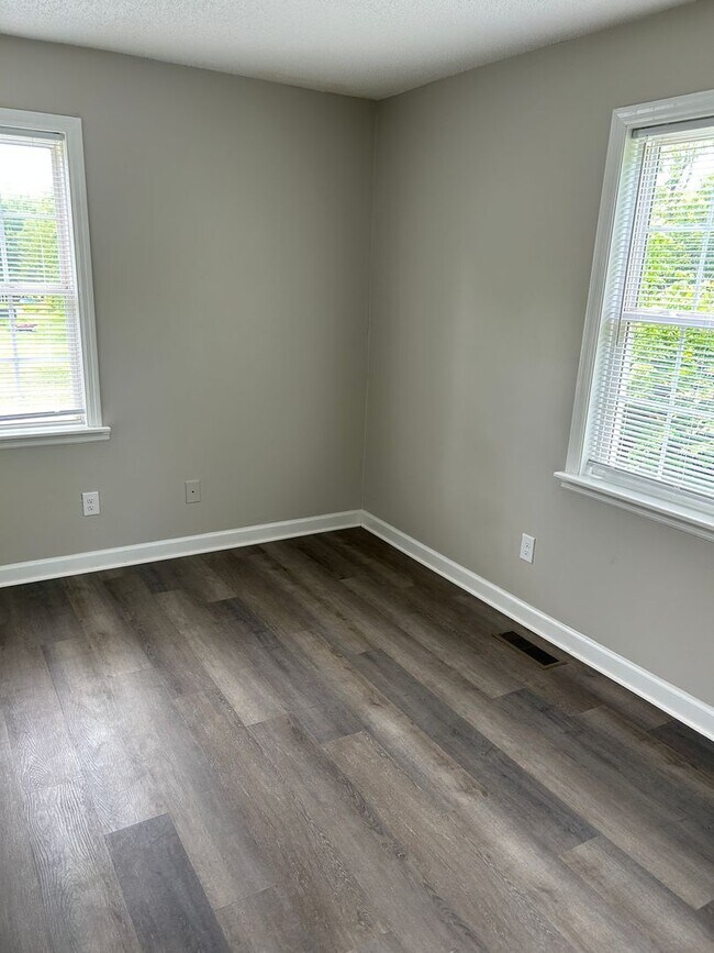 Building Photo - 4416 Carrie Ave