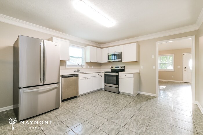 Building Photo - 3760 Cherokee Overlook Dr