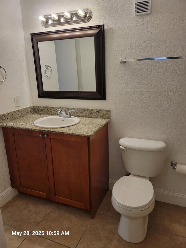 Building Photo - 10500 SW 155th Ct