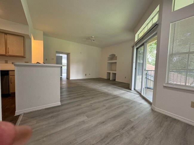 Building Photo - Resort-Style 2 Bed, 2 Bath Condo | Top-Flo...