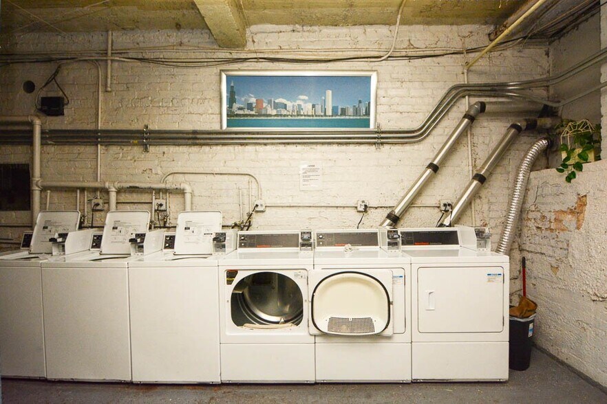 Building Photo - 1314 N Dearborn St