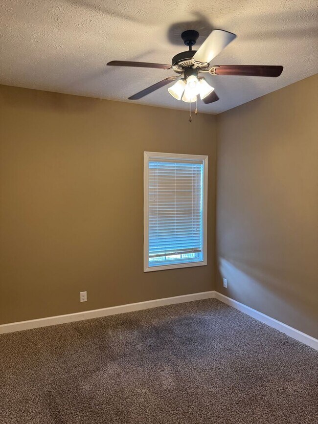 Building Photo - Crosswinds Subdivision! Beautiful 2 Story ...