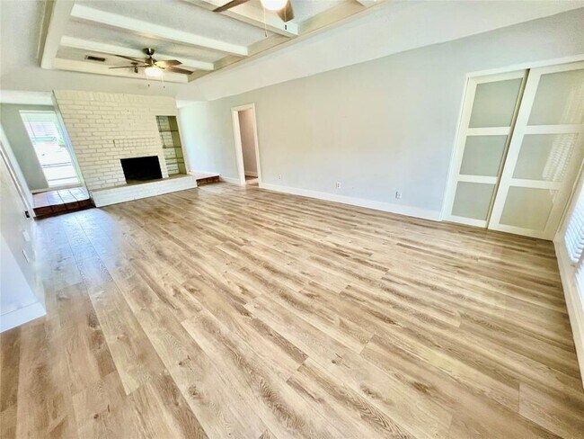 Building Photo - 14007 Overbrook Ln