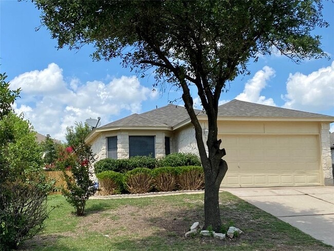 Building Photo - 1608 Mentone Dr