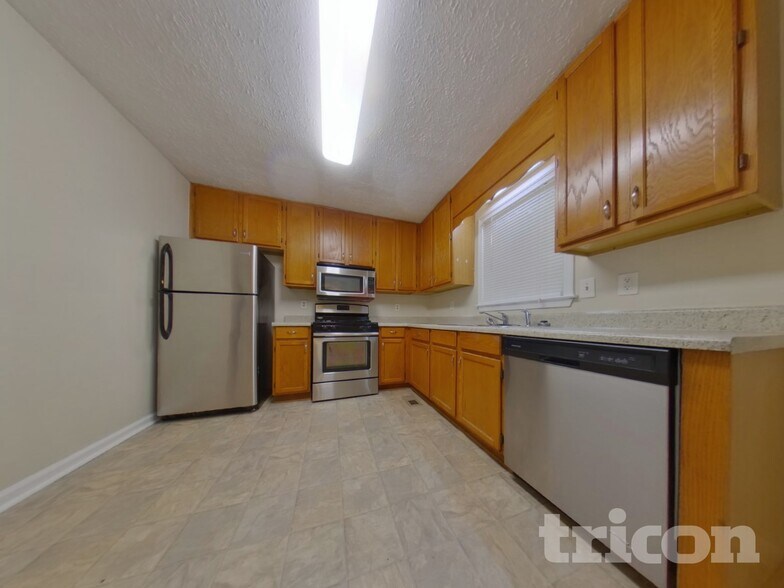 Building Photo - 117 Normas Way