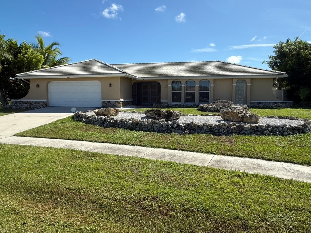 Building Photo - 381 Ortega Ln