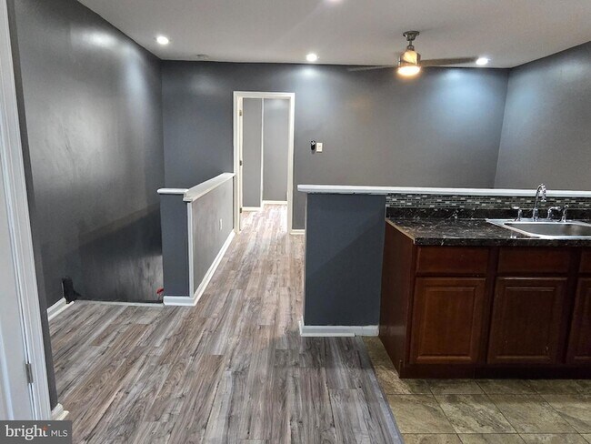 Building Photo - 5914 Belmar Ter