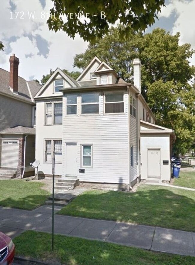 Building Photo - 172 W 8th Ave