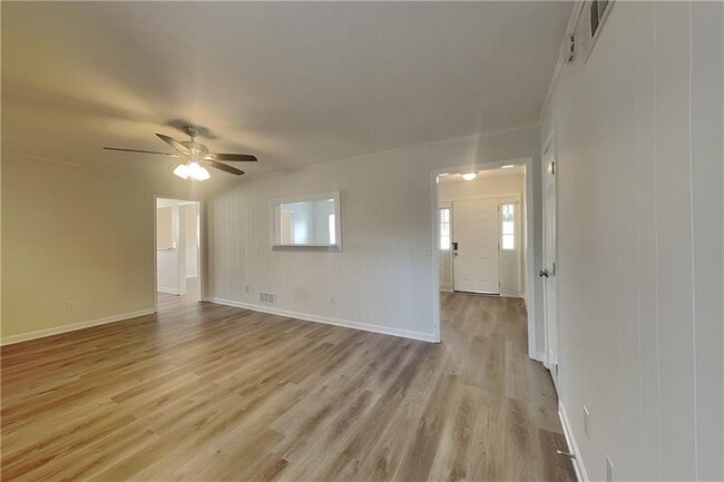 Building Photo - 3499 Ulster Ln NE