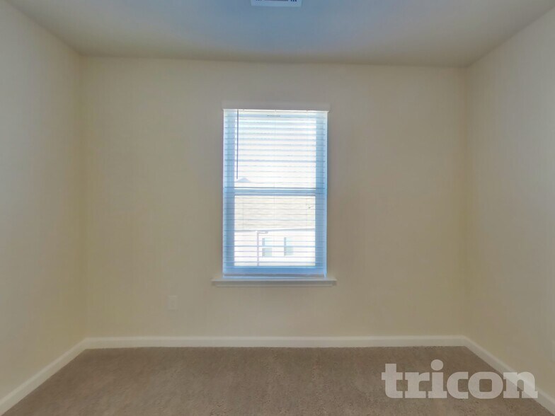 Building Photo - 278 Limestone Cir