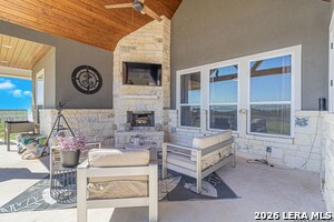 Building Photo - 157 Summer Mdw Dr