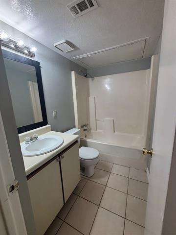 Building Photo - 545 Canary Ln