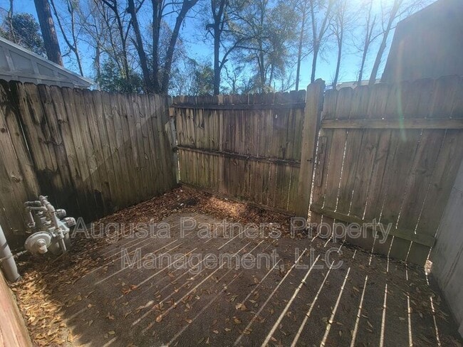 Building Photo - 119 Chalet North CT