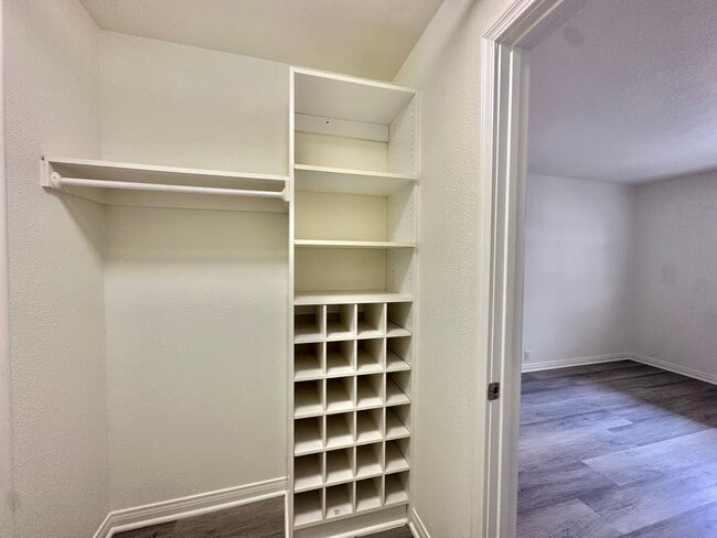 Building Photo - Updated Crown Point Condo With Wood Style ...
