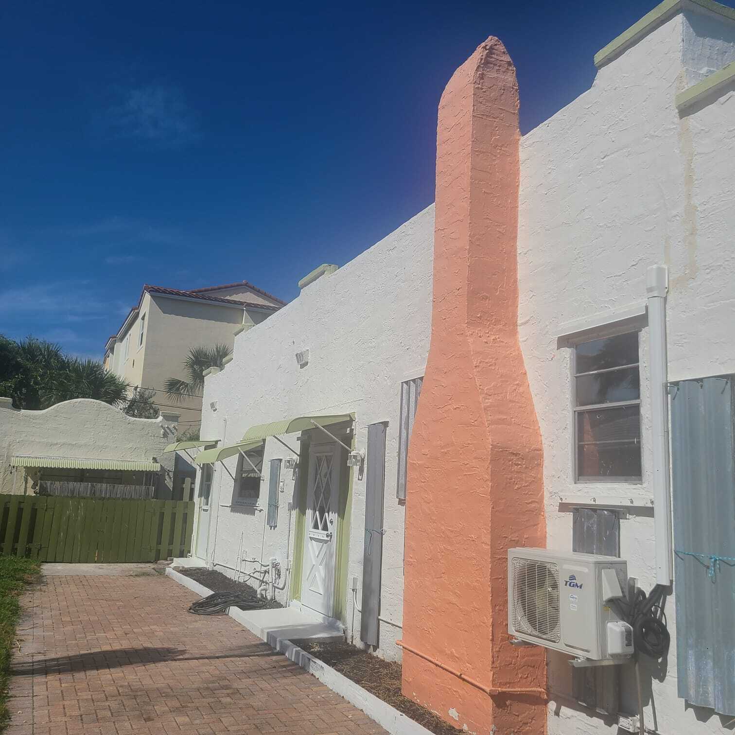 Building Photo - 325 Kenilworth Blvd