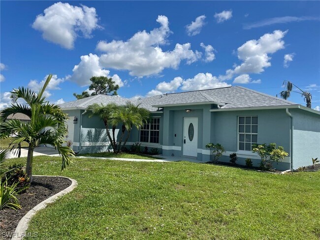 Building Photo - 2721 SW 12th Ave