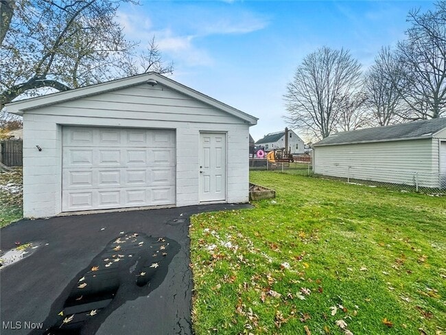 Building Photo - 1553 Bancroft Ave