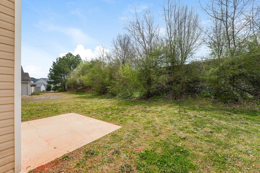 Building Photo - 1805 Neighborhood Walk