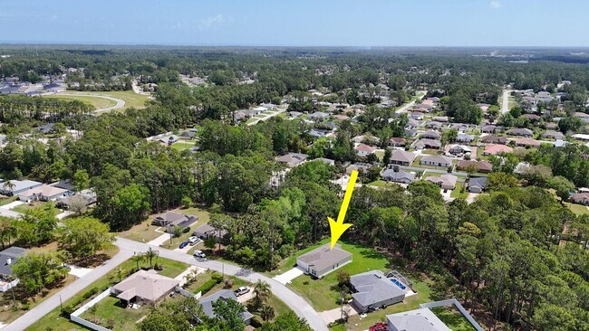 Building Photo - 46 Poplar Dr