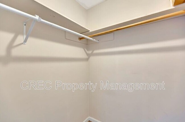 Building Photo - 412 Fox Hunt Rd