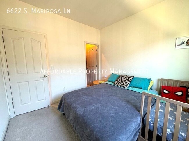 Building Photo - 6622 S Mariposa Ln