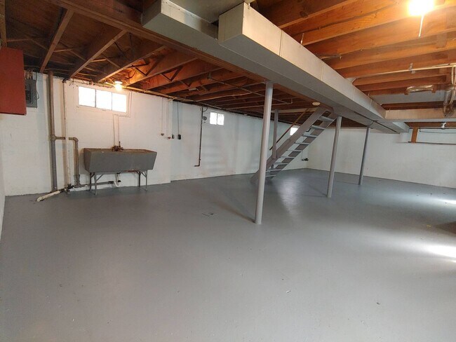 Building Photo - 2200 Oberlin Ave