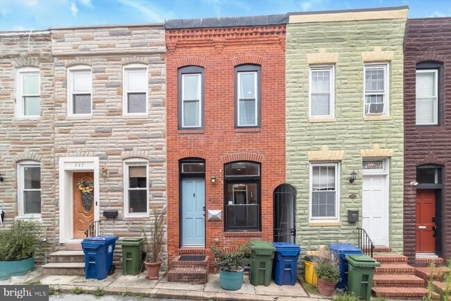 Building Photo - 229 S Madeira St