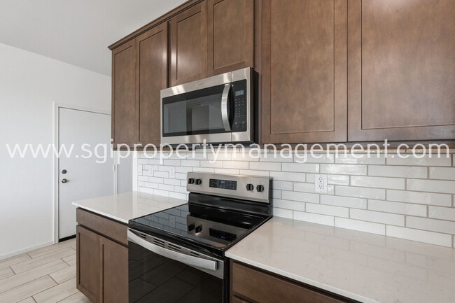 Building Photo - 25489 W Fraktur Rd