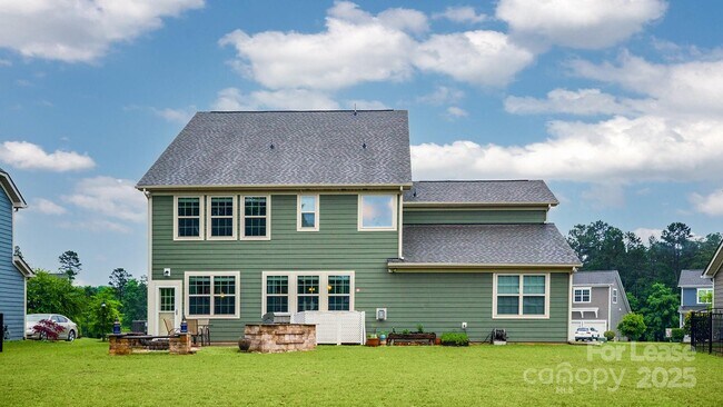 Building Photo - 428 Moses Dr