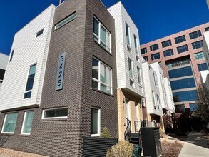 Building Photo - Luxury Slot-Style Town Home in the Heart of RiNo
