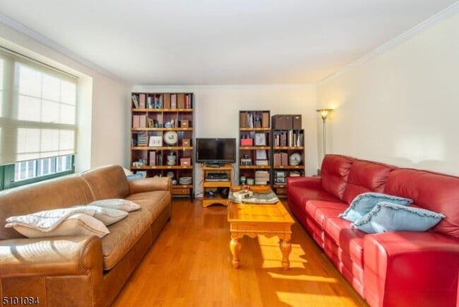 Building Photo - 7 Prospect St