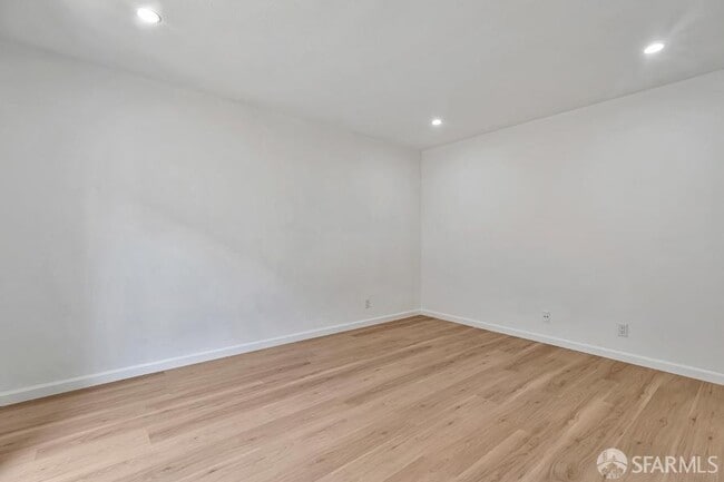 Building Photo - 46728 Crawford St