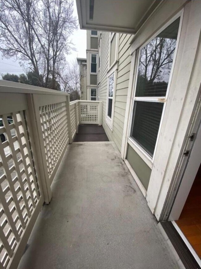 Building Photo - 2250 24th St