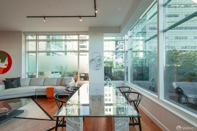 Building Photo - 1160 Mission St