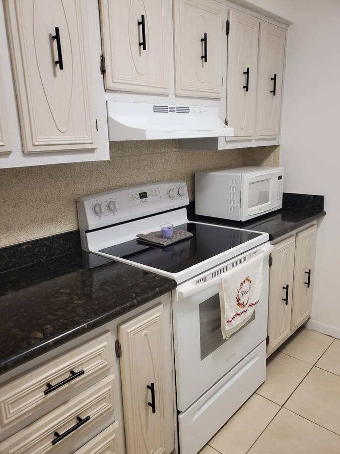 kitchen - 3147 29th Ave N