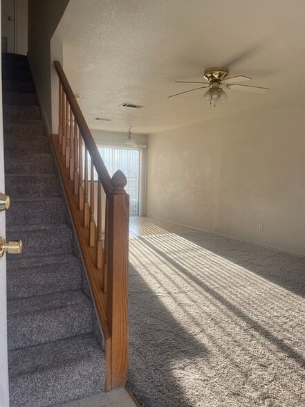 Building Photo - 5806 Redstone Dr