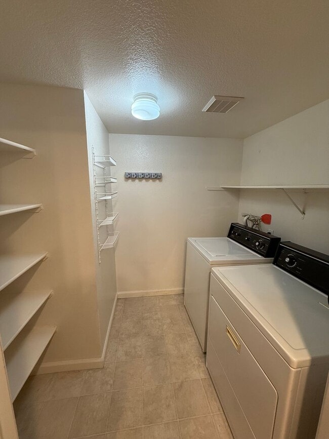 Building Photo - 2 Bedroom Apartment in Il Palio, Rancho Be...