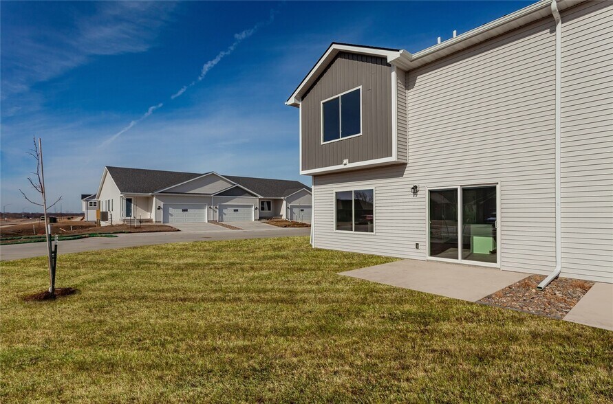 Building Photo - 6129 Tungsten Dr