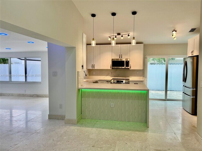 Building Photo - 20848 SW 118th Ave