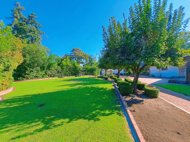 Building Photo - Price lowered & Limited-Time Offer: Get 50% Off Your First Month’s Rent! Beautiful Single Level H...