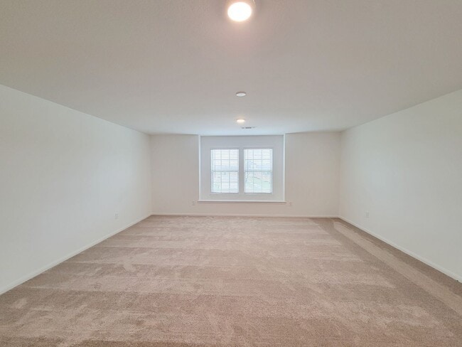 Building Photo - Beautiful brand-new construction with exceptional lake view in a new master planned community in ...