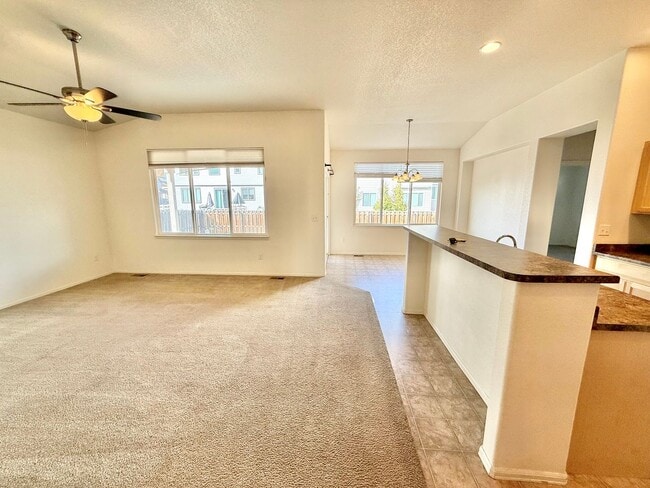 Building Photo - 6 Month lease special $100/mo off per month. Priced at $2195 after discount. Beautiful 3 Bed / 2 ...