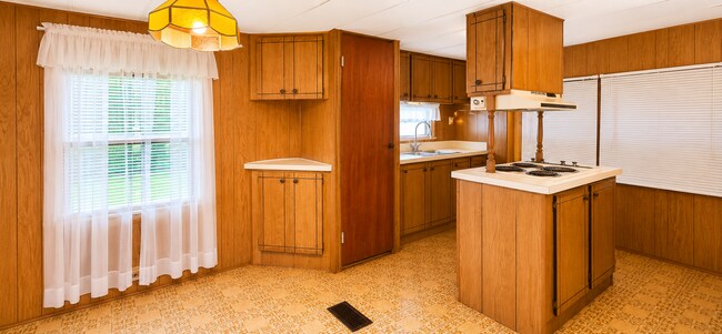 Building Photo - 355 Caloosa Ct
