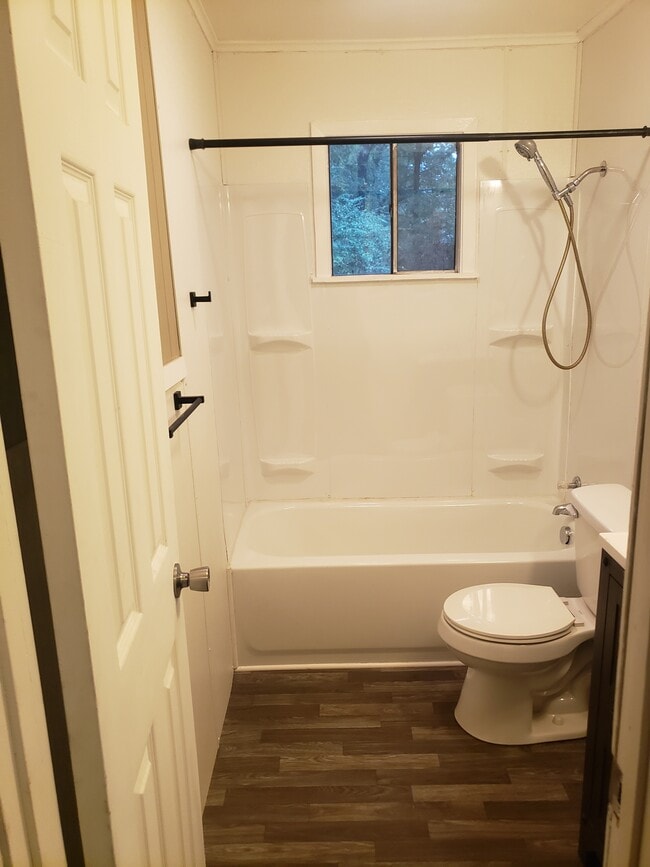 Building Photo - 906 Pierson St