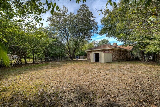 Building Photo - 6426 Chapman Dr