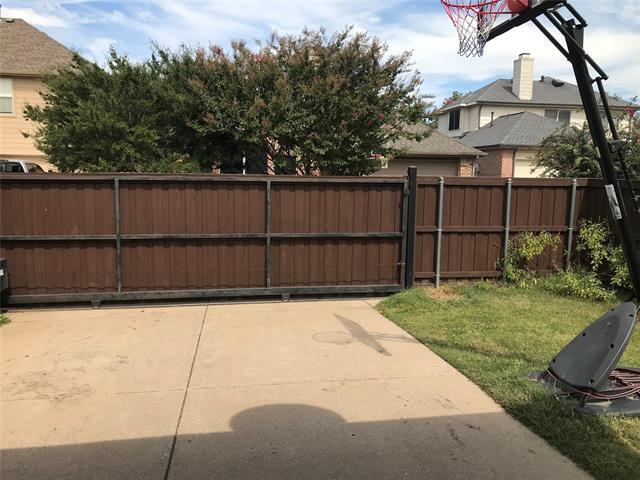 Building Photo - 2042 Fox Glen Dr