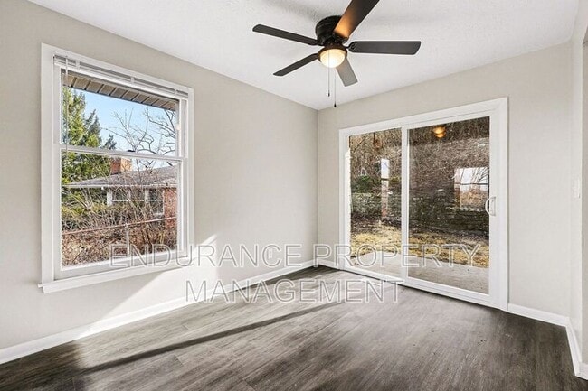 Building Photo - 334 Hyde Park Dr